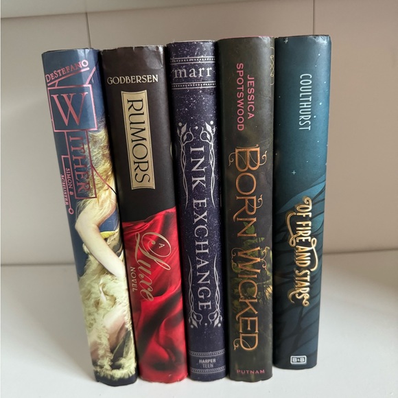 Hardcover Book Bundle - Picture 1 of 2